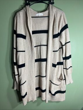 Madison & Berkeley Beige and Black Striped Open-Front Cardigan